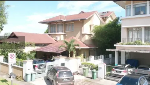 Banglo Impian 3.5 Tingkat di Mont Kiara, Rekaan Eksklusif Gaya Bali & Kolam Renang