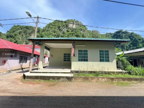 "Impian Rumah Setingkat Luas Jadi Kenyataan! Bungalow Cantik di Kampung Sri Gombak Indah, Batu Caves – Harga RM750k Nego, Ruang Maksimum Untuk Keluarga!"