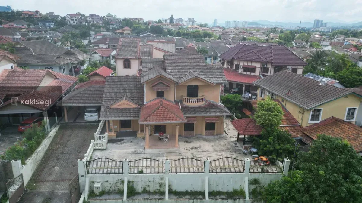 Miliki Ketenangan Hidup: Banglo 2 Tingkat Seksyen 3 Bandar Baru Bangi – Jalan Kaki ke Sekolah & Surau!
