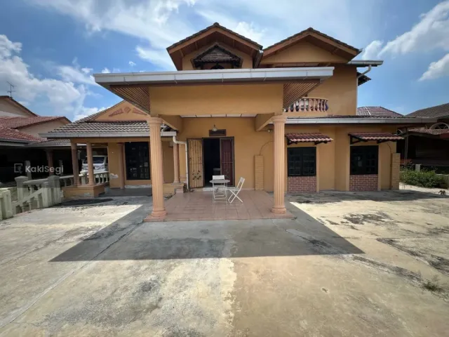 Miliki Ketenangan Hidup: Banglo 2 Tingkat Seksyen 3 Bandar Baru Bangi – Jalan Kaki ke Sekolah & Surau!