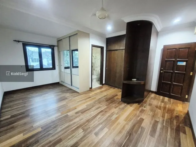 Rumah Impian Keluarga: Semi-D Corner Lot Saujana Impian Kajang