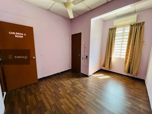 Stres Cari Rumah Murah? Ini Teres 2 Tingkat Facing Open di Taman Salak Perdana, Sepang – RM90K Bawah Market Value! (Bebas Banjir & Siap Kabinet Dapur)