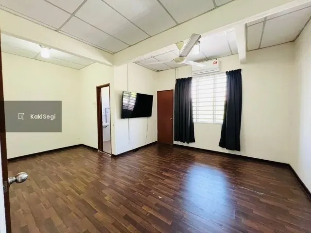 Stres Cari Rumah Murah? Ini Teres 2 Tingkat Facing Open di Taman Salak Perdana, Sepang – RM90K Bawah Market Value! (Bebas Banjir & Siap Kabinet Dapur)