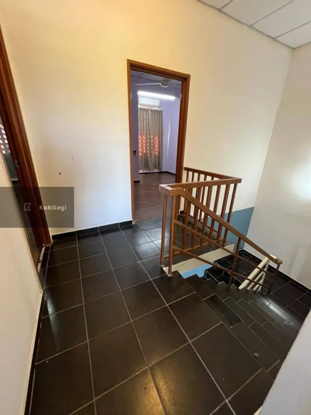 Stres Cari Rumah Murah? Ini Teres 2 Tingkat Facing Open di Taman Salak Perdana, Sepang – RM90K Bawah Market Value! (Bebas Banjir & Siap Kabinet Dapur)