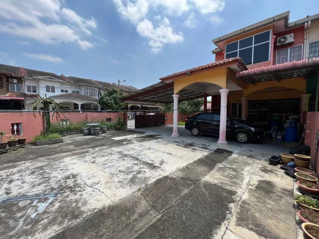 Rumah Corner Lot Luas di Kapar | Facing Open & Siap Renovate | RM680k