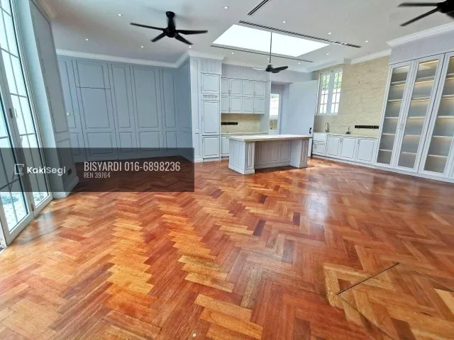 Putra Hill Bangi: Banglo Mewah Eksklusif 18,000 sqft Freehold Untuk Dijual