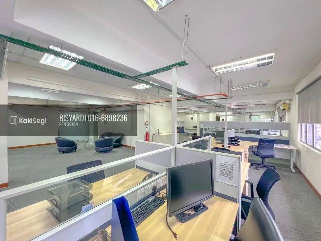 "Miliki Ruang Pejabat Gergasi 18k Sqft di Seksyen 13 Shah Alam – Siap Renovate & Approval, Lokasi Hot Tepi Stadium!"