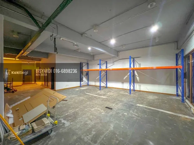 "Miliki Ruang Pejabat Gergasi 18k Sqft di Seksyen 13 Shah Alam – Siap Renovate & Approval, Lokasi Hot Tepi Stadium!"