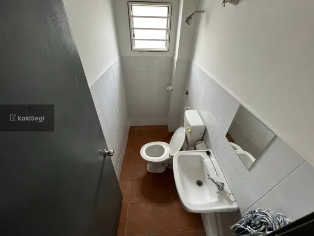 Rasa Tenang Ada Laman Sendiri! Teres 2 Tingkat Salak Perdana Sepang [Freehold & Extra 10ft Tanah]