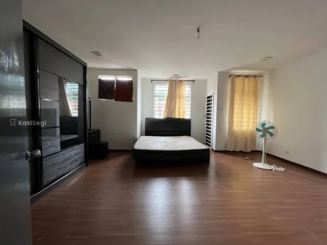 Rasa Tenang Ada Laman Sendiri! Teres 2 Tingkat Salak Perdana Sepang [Freehold & Extra 10ft Tanah]