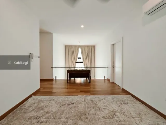 "Penat Dengan Kesesakan? Miliki Rumah Impian Sejati Residences Cyberjaya, Terus Depan Playground!"