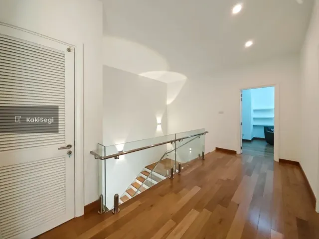 "Penat Dengan Kesesakan? Miliki Rumah Impian Sejati Residences Cyberjaya, Terus Depan Playground!"