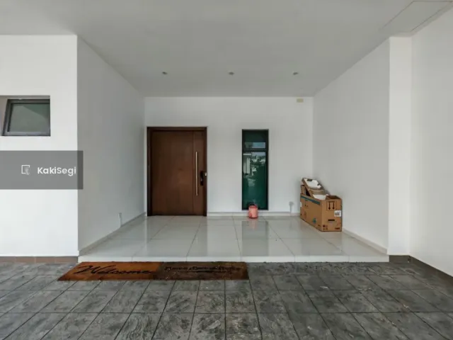 "Penat Dengan Kesesakan? Miliki Rumah Impian Sejati Residences Cyberjaya, Terus Depan Playground!"