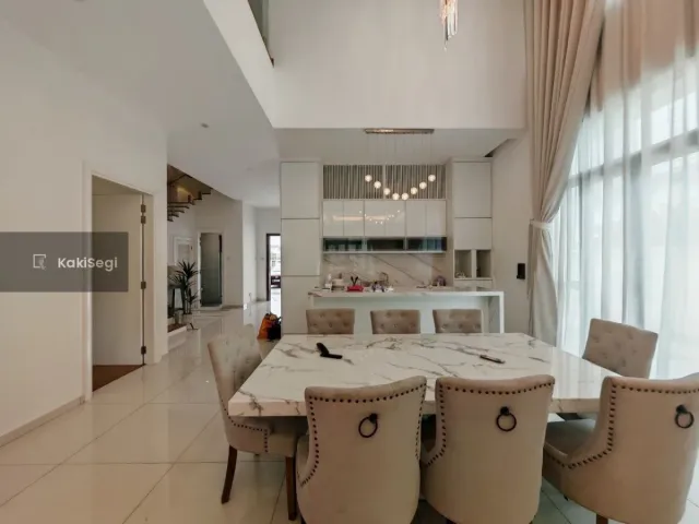 "Penat Dengan Kesesakan? Miliki Rumah Impian Sejati Residences Cyberjaya, Terus Depan Playground!"