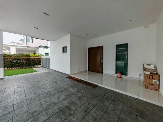 "Penat Dengan Kesesakan? Miliki Rumah Impian Sejati Residences Cyberjaya, Terus Depan Playground!"