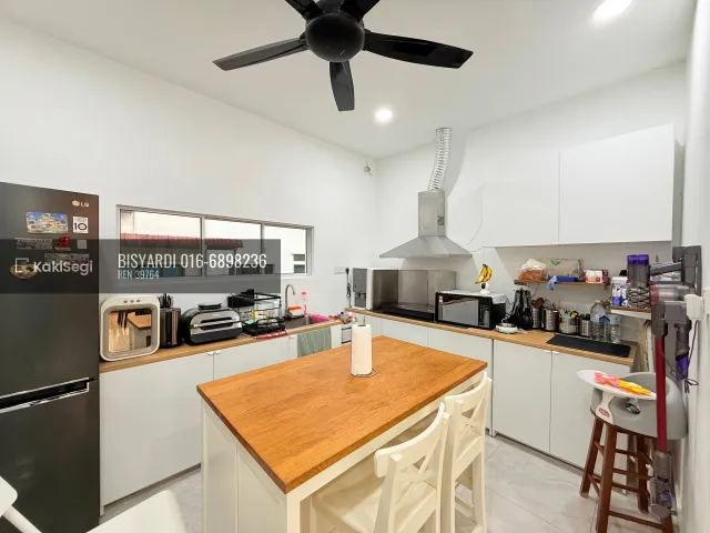 STRES CARI RUMAH BANGI? Ini Teres 2 Tingkat Kasih Residence Setia Alam Sari – Cantik, Luas & Facing Open!