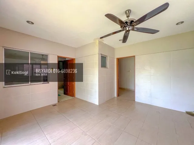 Damai & Luas! Corner Lot Seksyen 7 Shah Alam Menghadap Padang Terbuka