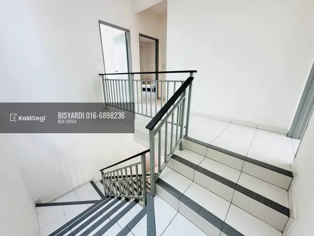 Tak Perlu Pening Lagi! Rumah Teres 5 Bilik di Bandar Baru Salak Tinggi Sepang, Laman Belakang Sangat Luas!