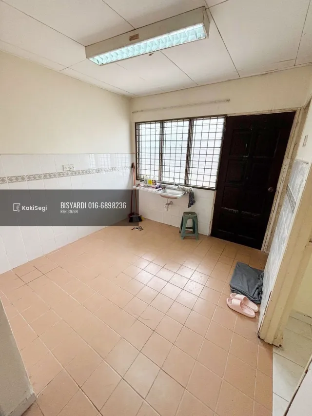 "Rumah Impian Poket Selamat: End Lot 2 Tingkat Ada Tanah, Bandar Tasik Kesuma Semenyih [Freehold & Murah]"
