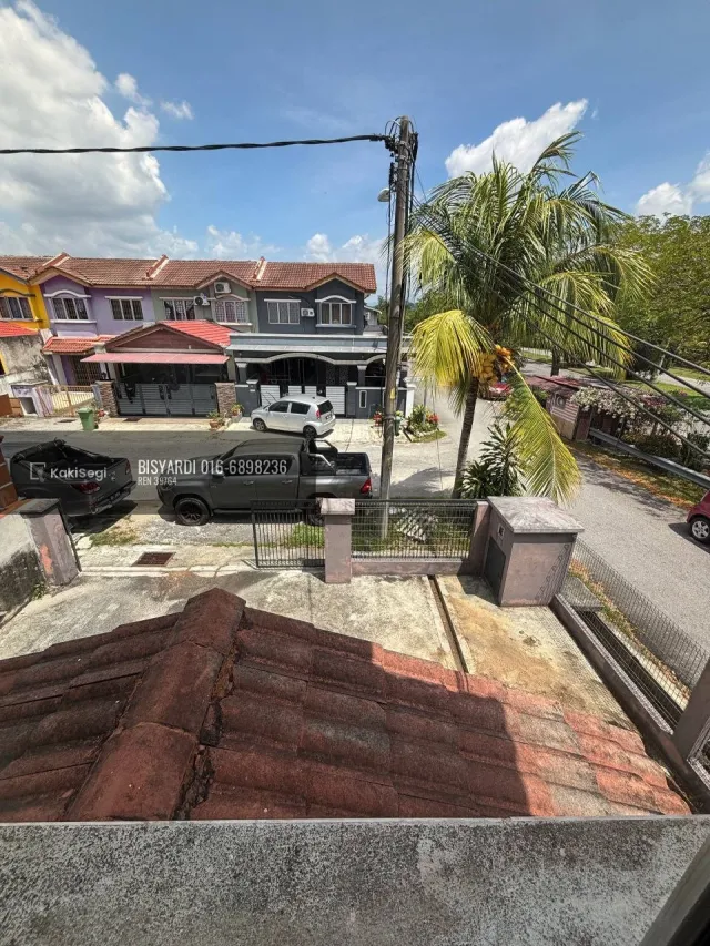 "Rumah Impian Poket Selamat: End Lot 2 Tingkat Ada Tanah, Bandar Tasik Kesuma Semenyih [Freehold & Murah]"