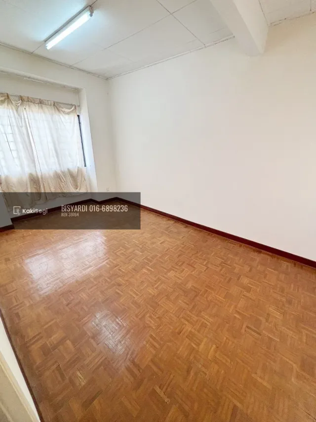 "Rumah Impian Poket Selamat: End Lot 2 Tingkat Ada Tanah, Bandar Tasik Kesuma Semenyih [Freehold & Murah]"