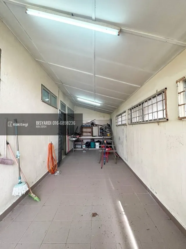 "Puas Hati Tengok Laman Luas Macam Ni! Semi-D Corner Lot Taman Seroja, Sepang – Lokasi Strategik Dekat Sekolah!"