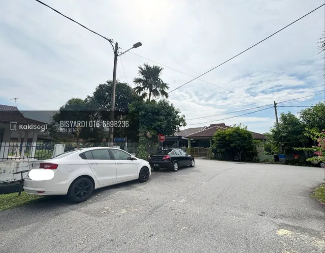 "Puas Hati Tengok Laman Luas Macam Ni! Semi-D Corner Lot Taman Seroja, Sepang – Lokasi Strategik Dekat Sekolah!"