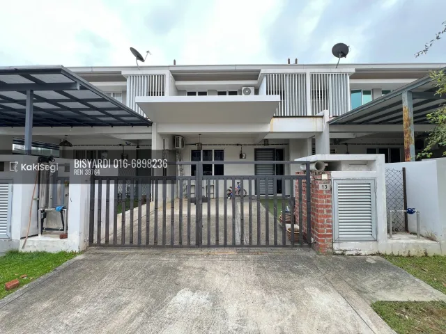 Rumah Teras 2 Tingkat Freehold di Salak Perdana, Sepang. Dekat KLIA, ERL & Nilai. Hubungi Ady!