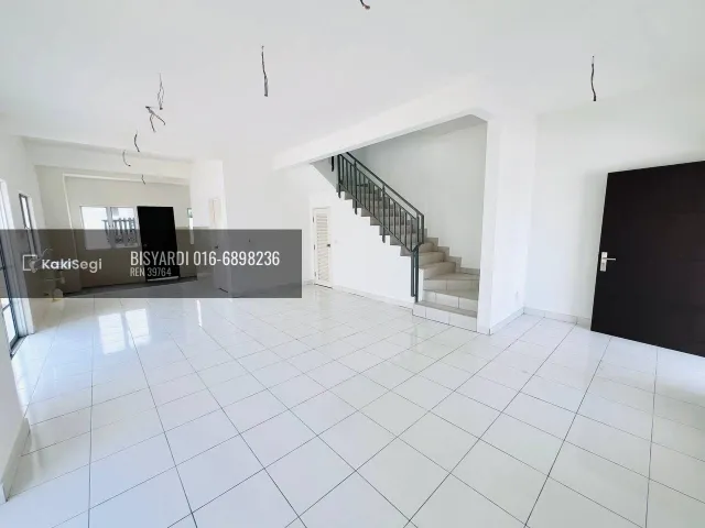 "Rasa Sesak Duduk Rumah Sekarang? Miliki Teres End Lot Setia Ecohill 1 Semenyih – Ada Tanah Tepi 15 Kaki & Skim Deposit Fleksibel!"
