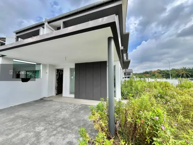 "[FOR SALE] Rumah Corner Lot Tanah Luas Serene Heights Semenyih — Facing Playground (Freehold)"