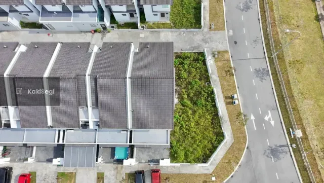 "[FOR SALE] Rumah Corner Lot Tanah Luas Serene Heights Semenyih — Facing Playground (Freehold)"