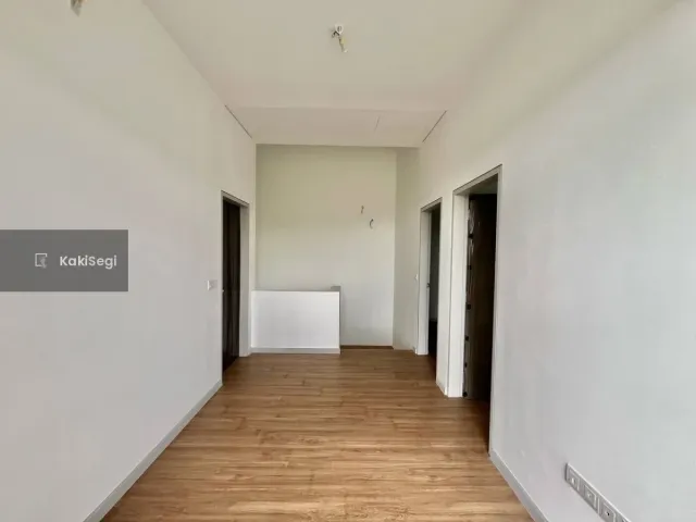 "[FOR SALE] Rumah Corner Lot Tanah Luas Serene Heights Semenyih — Facing Playground (Freehold)"