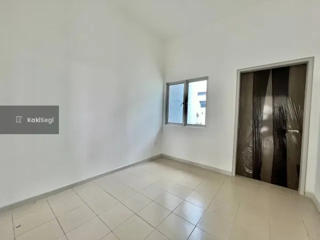 "[FOR SALE] Rumah Corner Lot Tanah Luas Serene Heights Semenyih — Facing Playground (Freehold)"