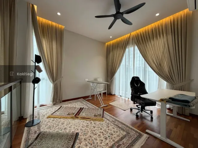 Banglo Mewah 2 Tingkat Pemandangan Tasik di Setia Alam Sari, Bangi (Fully Furnished RM1 Juta)
