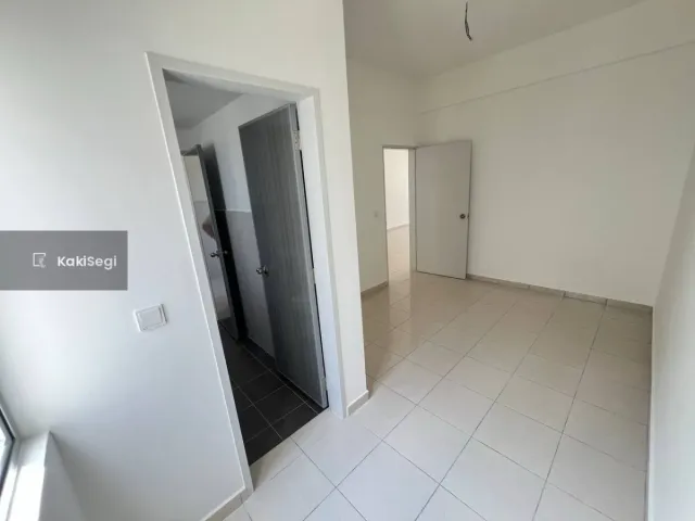 Rumah Teres Baru M Senyumia, Bandar Baru Salak Tinggi Sepang!