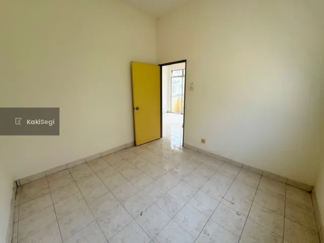 "Stress Cari Rumah Besar? Miliki Semi D Baru & Murah di Taman Dahlia, Salak Tinggi Sepang – Harga Runding Selesai!"