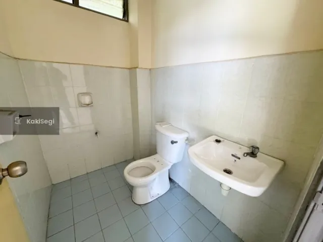 "Stress Cari Rumah Besar? Miliki Semi D Baru & Murah di Taman Dahlia, Salak Tinggi Sepang – Harga Runding Selesai!"