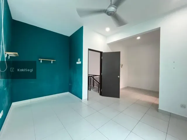 END LOT, FACING OPEN - 2 Storey terrace TAMAN PELANGI SEMENYIH 2