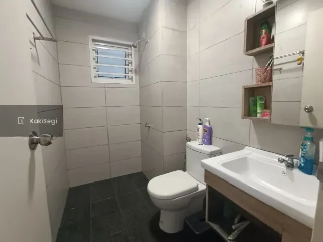 CANTIK-FREEHOLD-BWH 300K - Residensi Rimbun, Kajang
