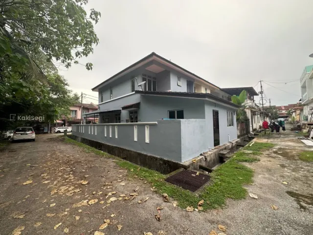 Rumah Teres End Lot  Renovated Bandar Tasik Kesuma Semenyih (Freehold)