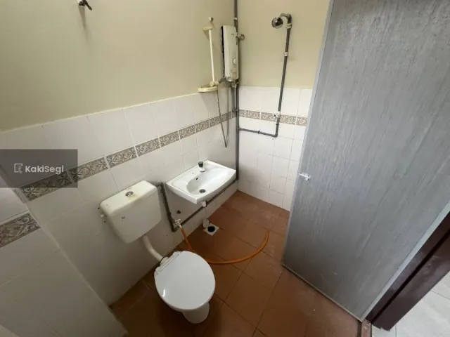 Rumah Teres End Lot  Renovated Bandar Tasik Kesuma Semenyih (Freehold)