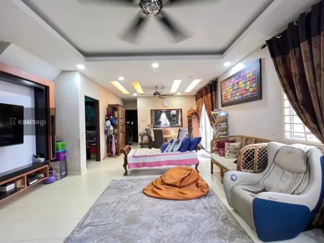 "Anak Selesa Bermain, Parking Luas! Rumah Corner Lot Facing Open di Sepang untuk Dijual"