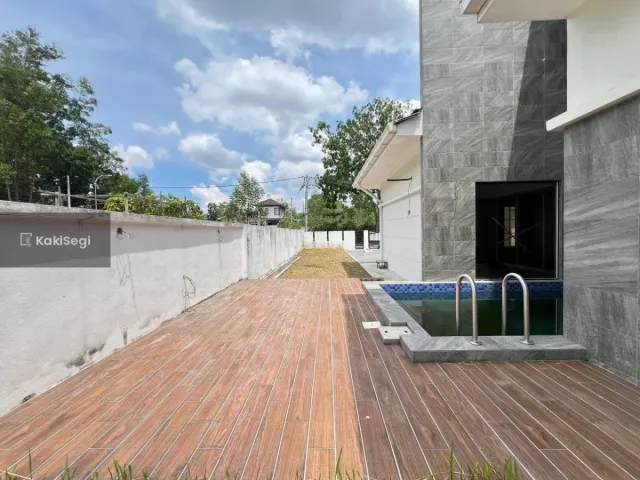 "Bungalow Baru Facing Open @ Bukit Mahkota Kajang: Tanah 8,000sqft & Private Pool Menanti Anda!"