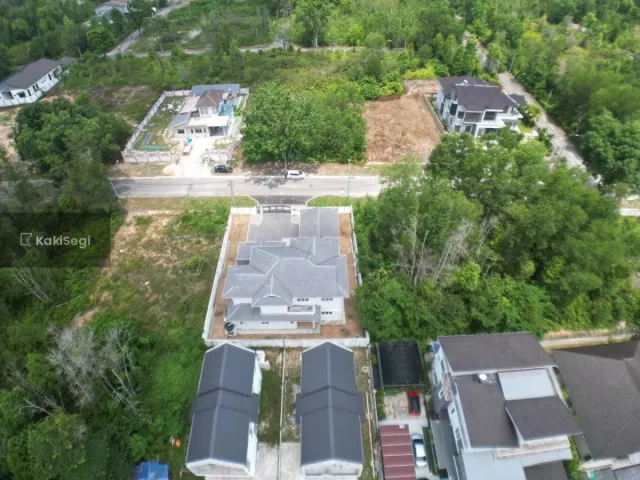 "Bungalow Baru Facing Open @ Bukit Mahkota Kajang: Tanah 8,000sqft & Private Pool Menanti Anda!"