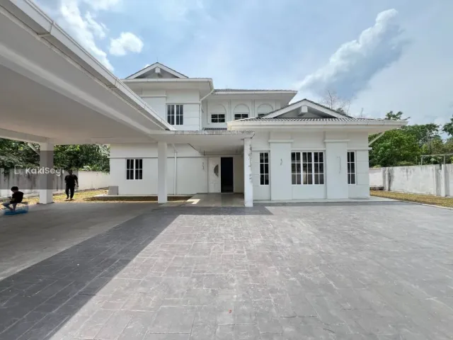 "Bungalow Baru Facing Open @ Bukit Mahkota Kajang: Tanah 8,000sqft & Private Pool Menanti Anda!"