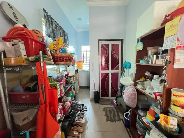 "Impian Rumah Setingkat Luas Jadi Kenyataan! Bungalow Cantik di Kampung Sri Gombak Indah, Batu Caves – Harga RM750k Nego, Ruang Maksimum Untuk Keluarga!"