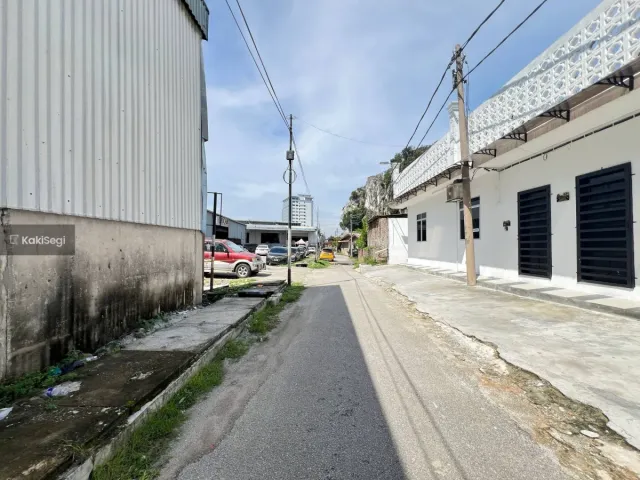 "Impian Rumah Setingkat Luas Jadi Kenyataan! Bungalow Cantik di Kampung Sri Gombak Indah, Batu Caves – Harga RM750k Nego, Ruang Maksimum Untuk Keluarga!"