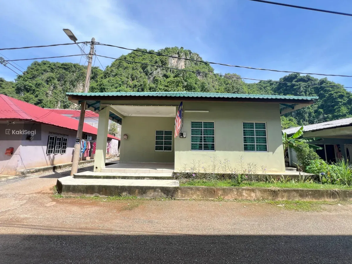 "Impian Rumah Setingkat Luas Jadi Kenyataan! Bungalow Cantik di Kampung Sri Gombak Indah, Batu Caves – Harga RM750k Nego, Ruang Maksimum Untuk Keluarga!"