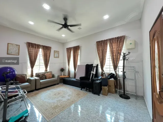 "Impian Rumah Setingkat Luas Jadi Kenyataan! Bungalow Cantik di Kampung Sri Gombak Indah, Batu Caves – Harga RM750k Nego, Ruang Maksimum Untuk Keluarga!"