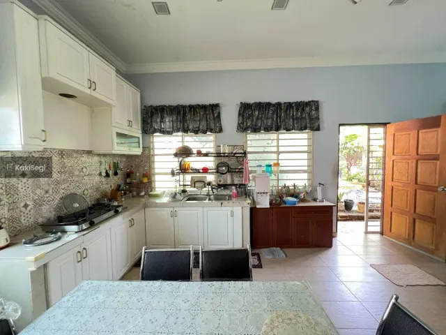 "Impian Rumah Setingkat Luas Jadi Kenyataan! Bungalow Cantik di Kampung Sri Gombak Indah, Batu Caves – Harga RM750k Nego, Ruang Maksimum Untuk Keluarga!"
